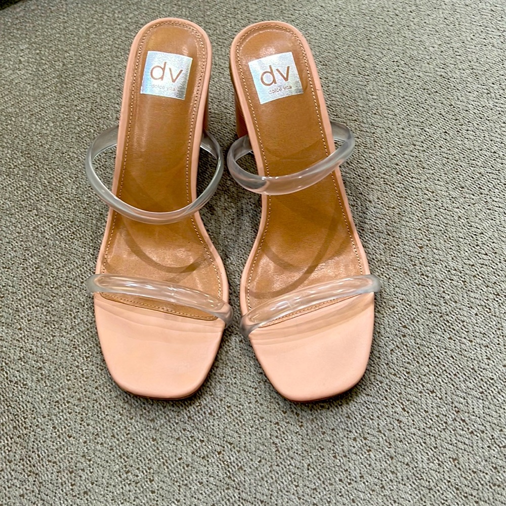 Light pink heels with clear straps. Only worn twice!
